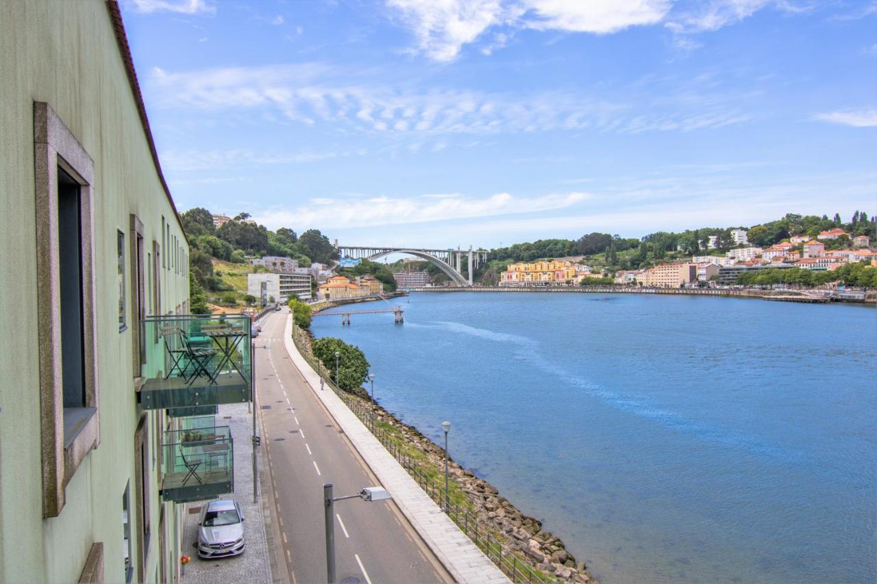 Douro Triplex - Destilaria Residence By Porto City Hosts Вила-Нова-ди-Гая Экстерьер фото