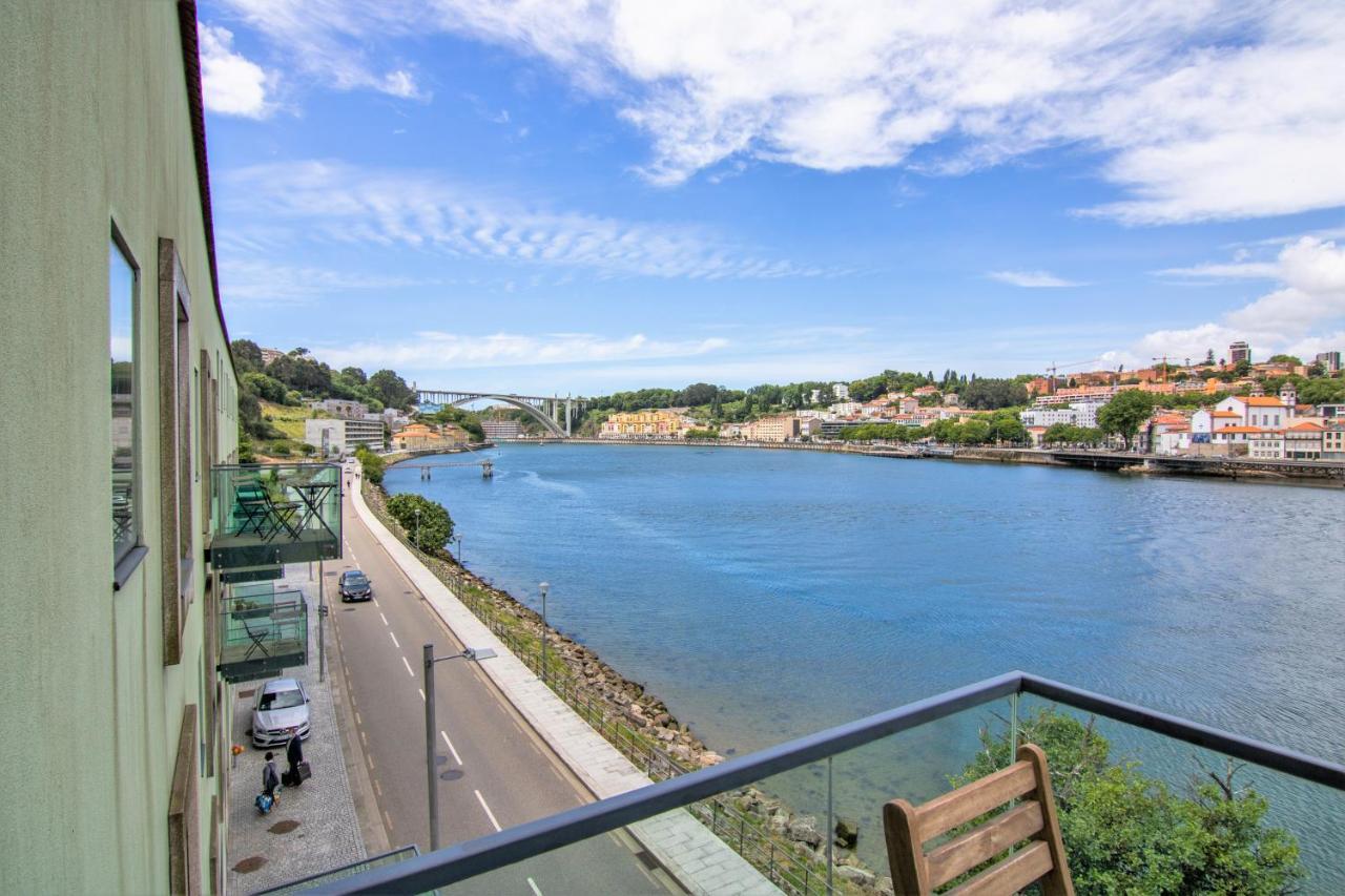 Douro Triplex - Destilaria Residence By Porto City Hosts Вила-Нова-ди-Гая Экстерьер фото