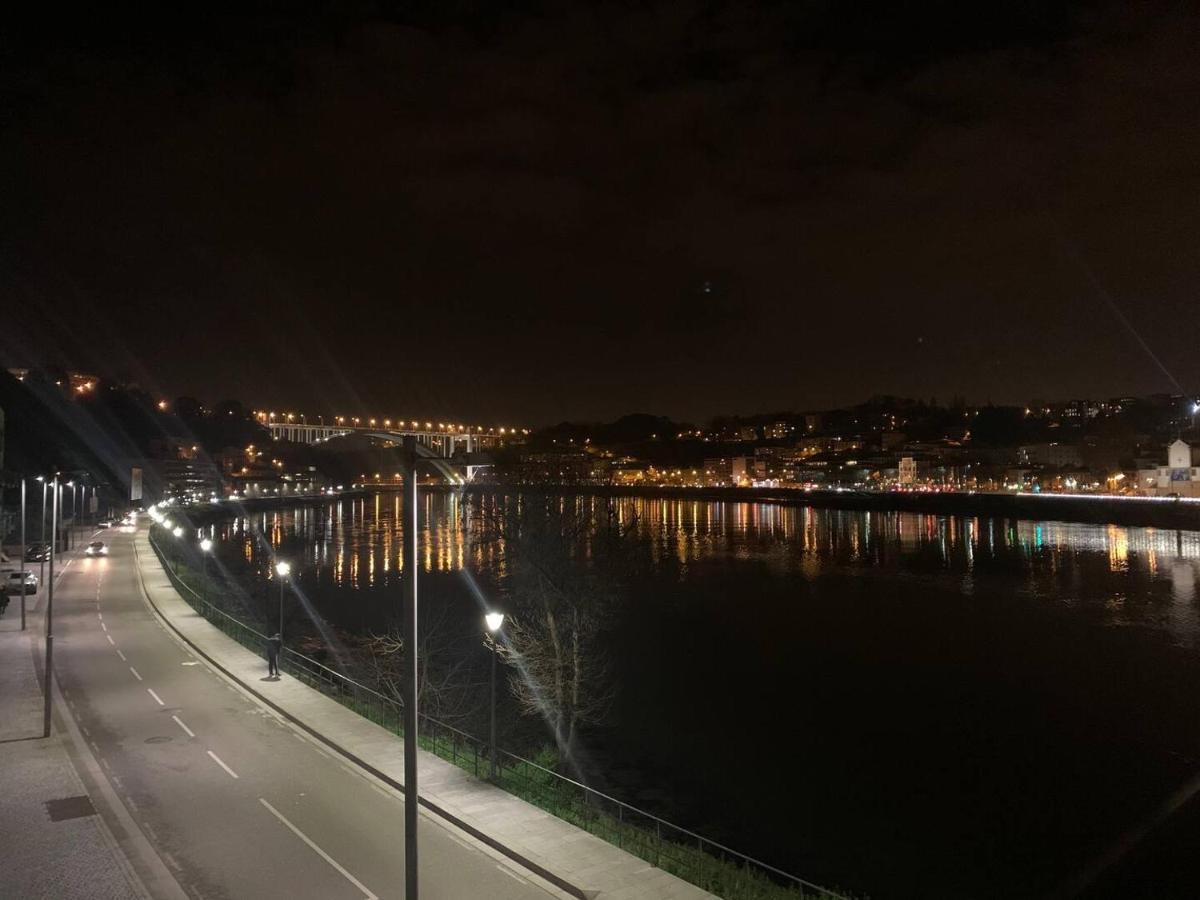 Douro Triplex - Destilaria Residence By Porto City Hosts Вила-Нова-ди-Гая Экстерьер фото